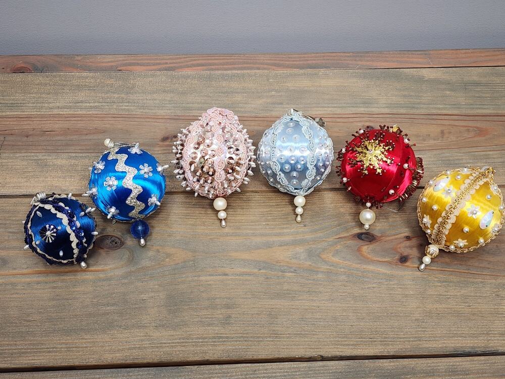 Vintage Hand Made Push Pin Beaded Christmas Ornament Decorations Lot Of 6
